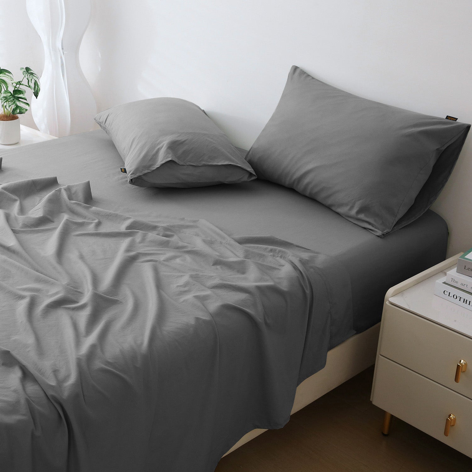 SDY 4PCS Grey Bed Sheets Set Queen Size, Hotel Style Luxury Bedding Sheets ＆ Pillowcases Including 1 Top Flat Sheet+1 Fitted Sheet+2 Pillowcases, Wri MILDLY Microfiber 4 Pieces Bed Sheets Set - Grey \u2013 Mildly