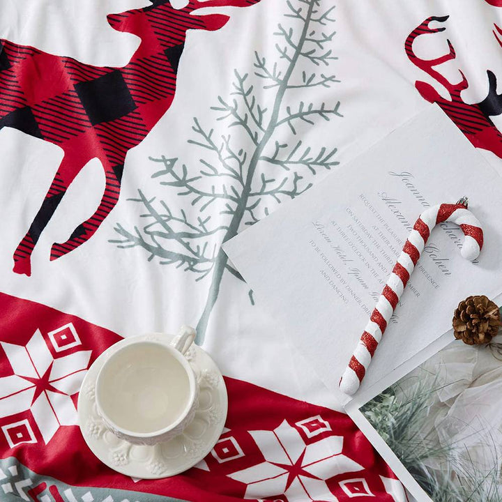 Christmas Flannel Fleece Throw Blanket - Reindeer Red White